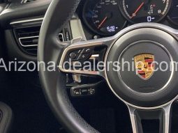 2021 Porsche Macan Turbo full