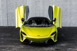 2023 McLaren Artura full