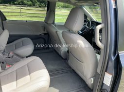 2017 Toyota Sienna XLE Premium full