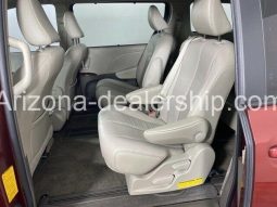 2013 Toyota Sienna XLE full