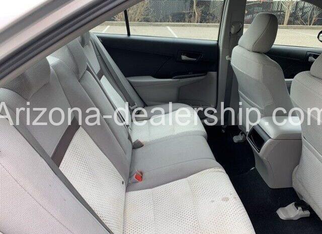 2014 Toyota Camry SE full