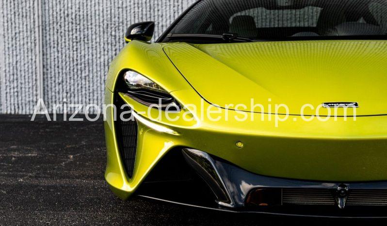 2023 McLaren Artura full