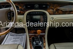 2008 Jaguar XJ XJ Vanden Plas Sedan 4D full