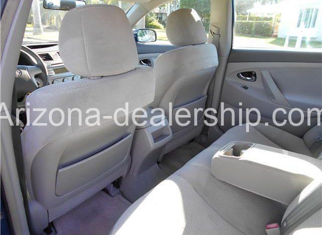 2010 Toyota Camry LE full