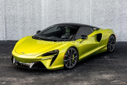 2023 McLaren Artura full