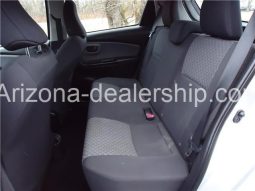 2015 Toyota Yaris L full