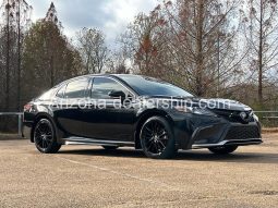 2022 Toyota Camry Hybrid XSE full