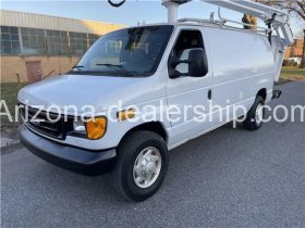 2007 Ford E350 BUCKET VAN TRUCK