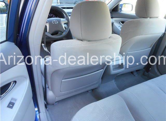 2011 Toyota Camry LE full