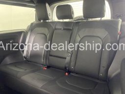 2023 Land Rover Defender S full