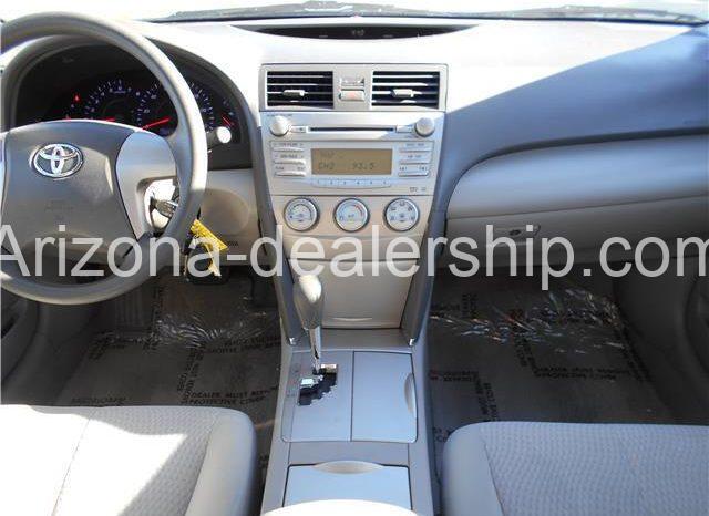 2010 Toyota Camry LE full