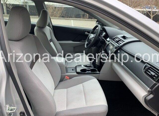 2014 Toyota Camry SE full