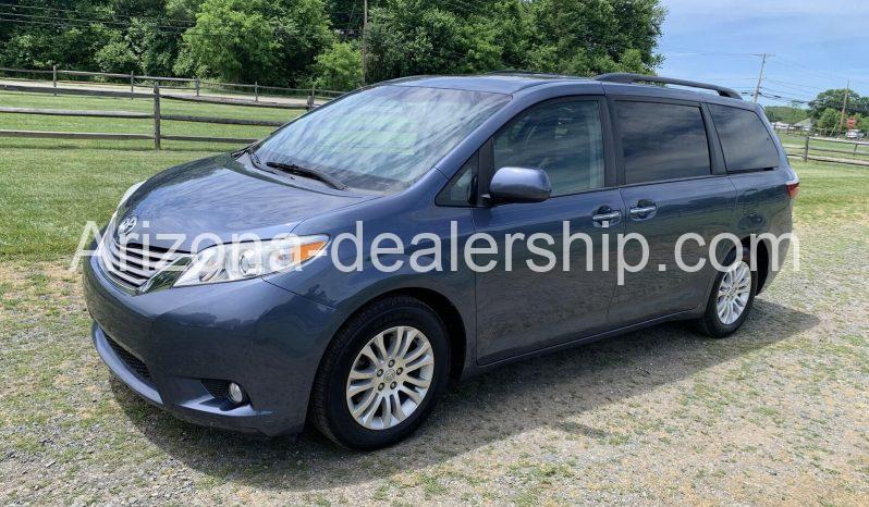 2017 Toyota Sienna XLE Premium full