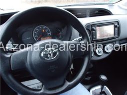 2015 Toyota Yaris L full