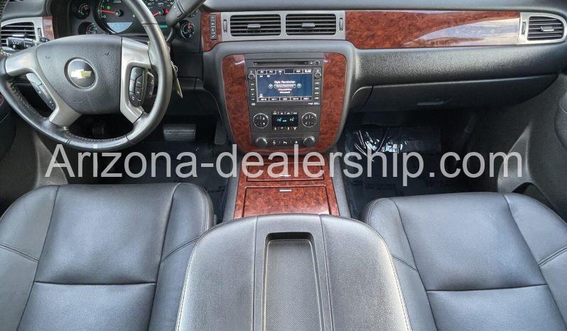 2011 Chevrolet Suburban LTZ 4WD full