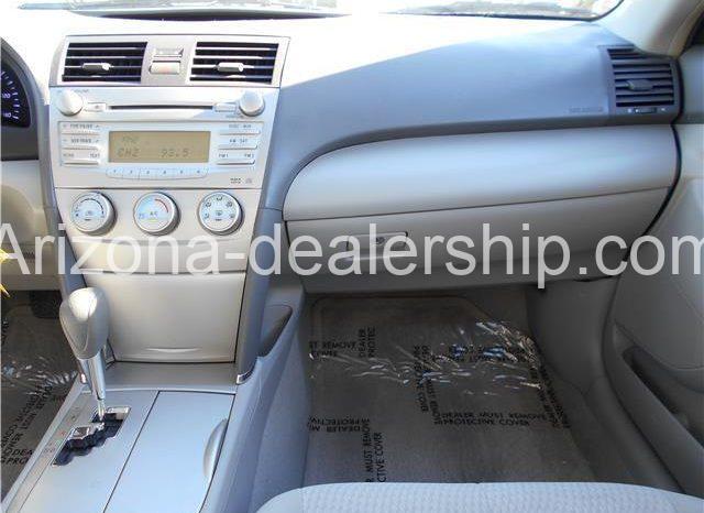 2010 Toyota Camry LE full