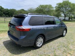 2017 Toyota Sienna XLE Premium full