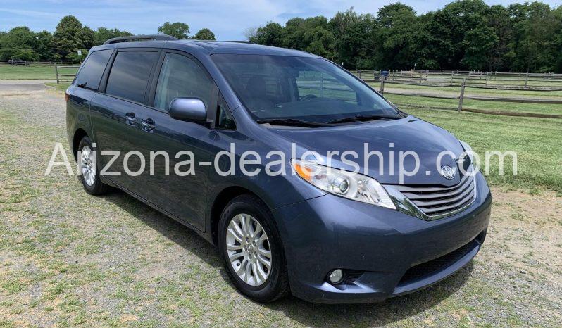 2017 Toyota Sienna XLE Premium full