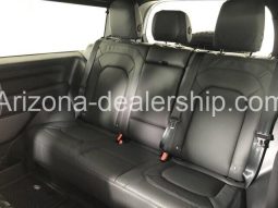 2023 Land Rover Defender S full