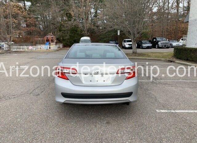 2014 Toyota Camry SE full