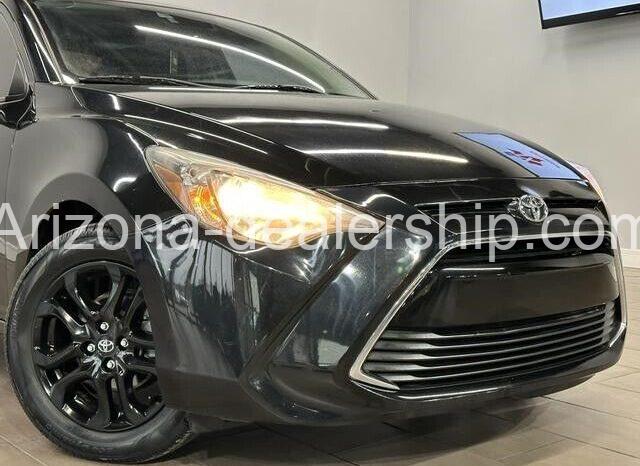 2017 Toyota Yaris iA Sedan 4D full