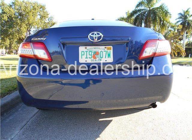 2010 Toyota Camry LE full