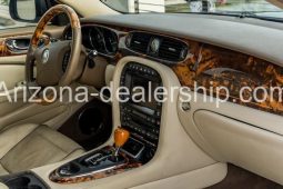 2008 Jaguar XJ XJ Vanden Plas Sedan 4D full