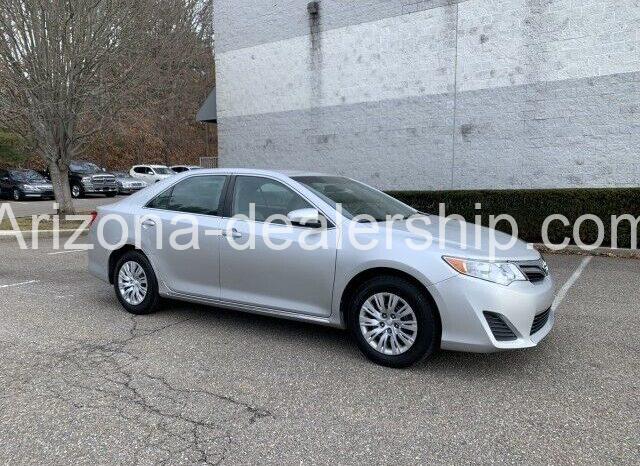 2014 Toyota Camry SE full