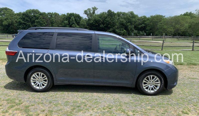 2017 Toyota Sienna XLE Premium full