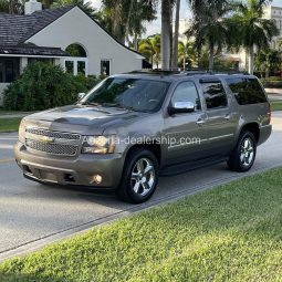 2011 Chevrolet Suburban LTZ 4WD full