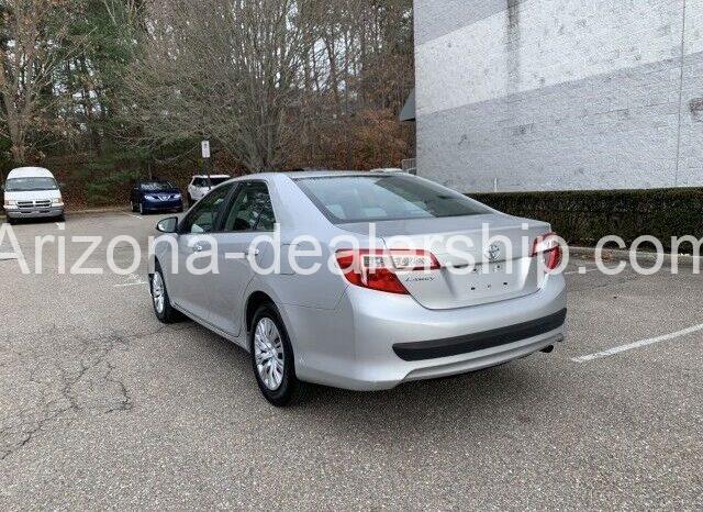 2014 Toyota Camry SE full