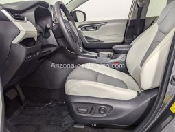 2021 Toyota RAV4 XLE Premium full