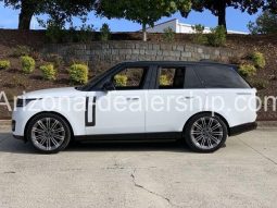 2023 Land Rover Range Rover SE full