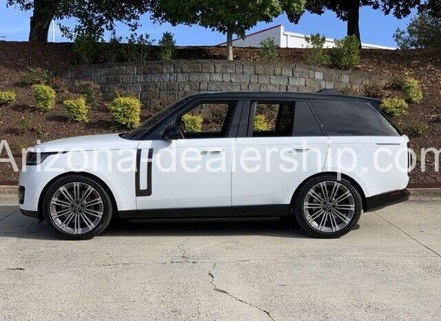 2023 Land Rover Range Rover SE full