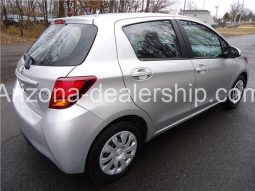 2015 Toyota Yaris L full