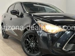 2017 Toyota Yaris iA Sedan 4D full