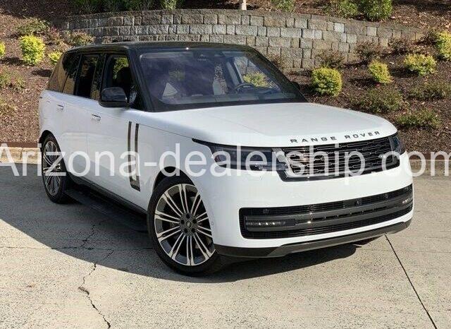 2023 Land Rover Range Rover SE full