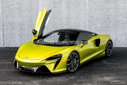 2023 McLaren Artura full