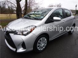 2015 Toyota Yaris L full