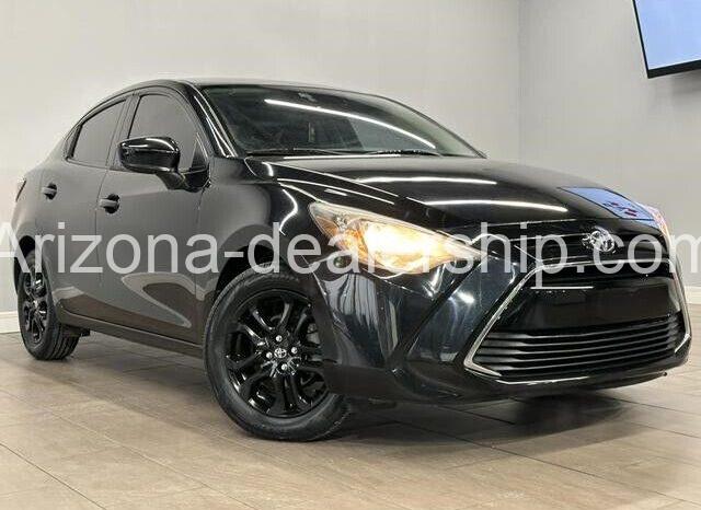 2017 Toyota Yaris iA Sedan 4D full