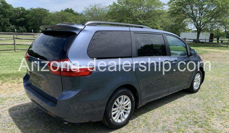 2017 Toyota Sienna XLE Premium full