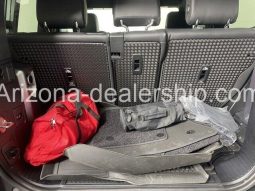 2023 Land Rover Defender S full