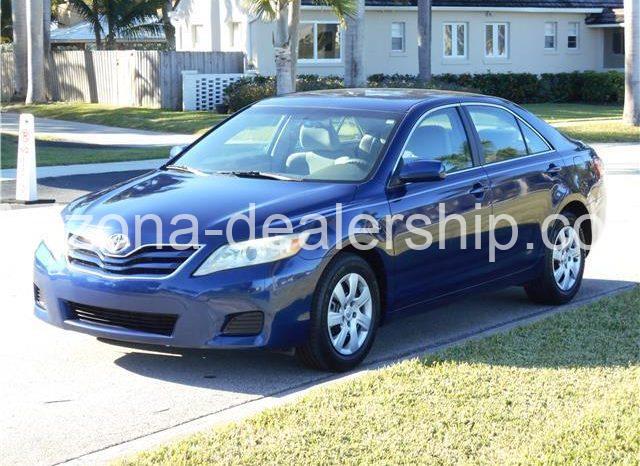 2010 Toyota Camry LE full