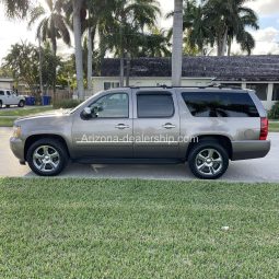 2011 Chevrolet Suburban LTZ 4WD full