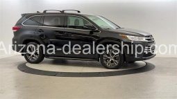 2019 Toyota Highlander LE Plus full