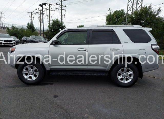 2018 Toyota 4Runner SR5 4WD full