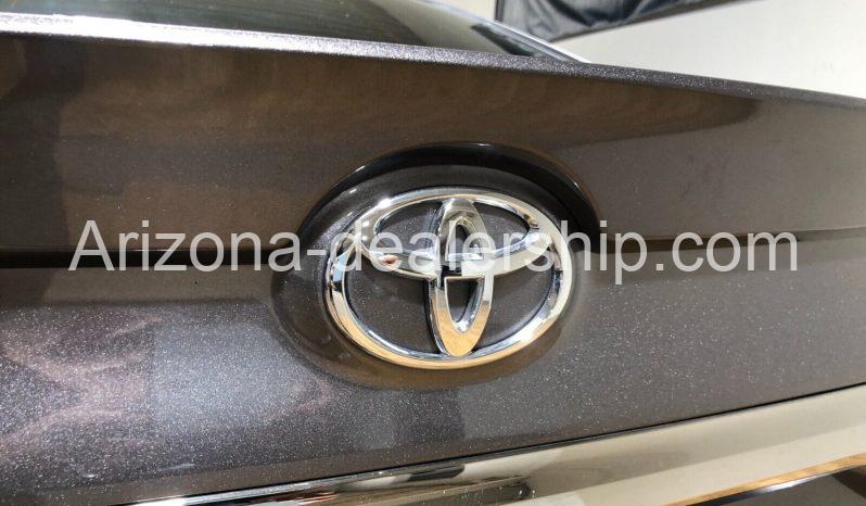 2017 Toyota Camry SE full