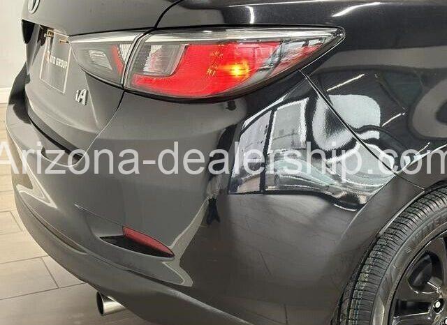 2017 Toyota Yaris iA Sedan 4D full