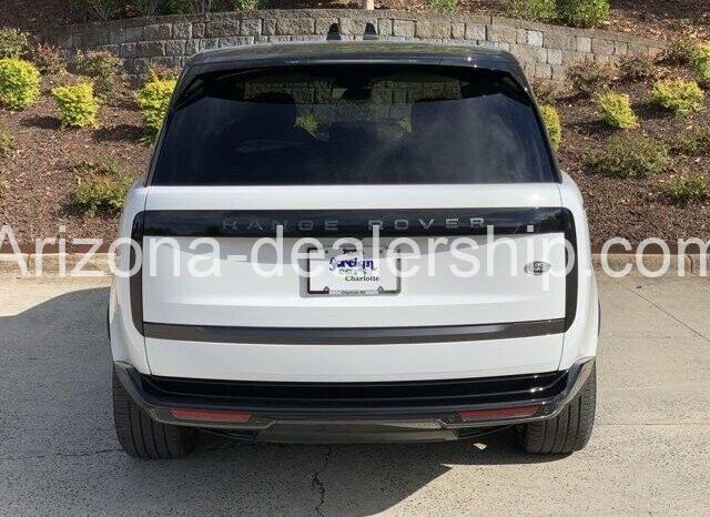 2023 Land Rover Range Rover SE full