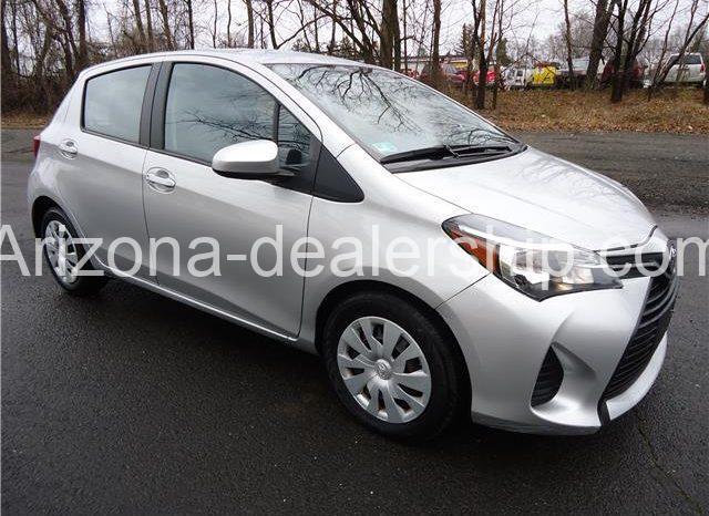 2015 Toyota Yaris L full